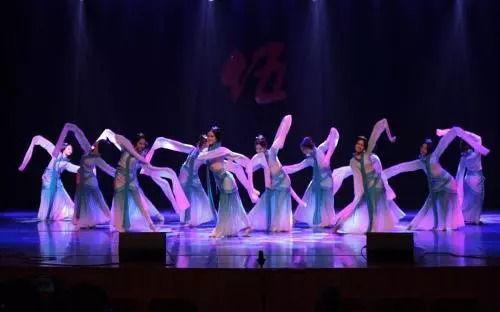 成人划大船的舞蹈视频,成人划大船舞蹈风采展示